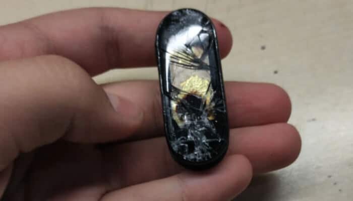 Xiaomi Mi Band 5 explodat